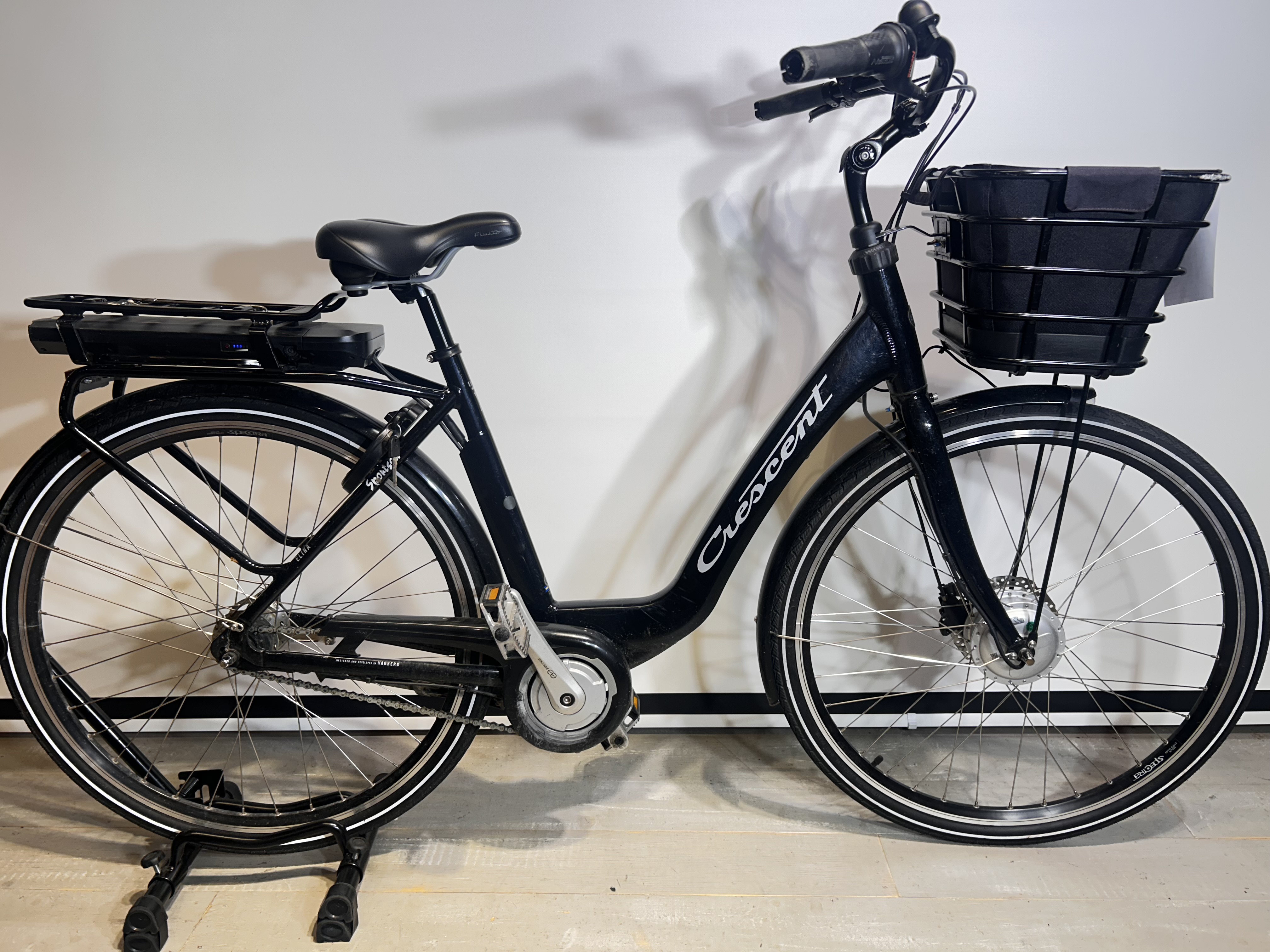 Product Image for Crescent Begagnad Elina Svart 51cm - Elcykel - 7-växlad, Svart, Ramstorlek: 51